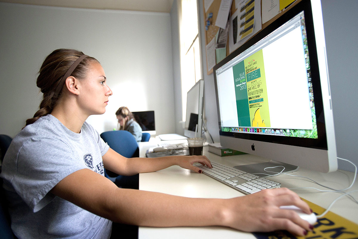Communications Majors have full access to Clarke'sm media studies computer lab - Full Size