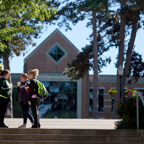 Students in front of Kehl Center