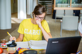 girl-studying